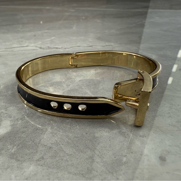Belt Fashion Bracelet - Picture 4 of 12